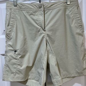 LL Bean Active Shorts size 6